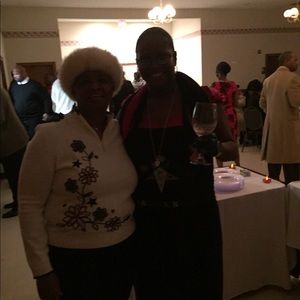 Meet your Posher, Myra